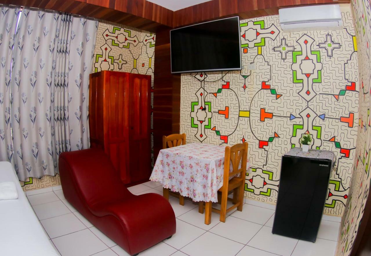 Gran Hotel Gusbet Pucallpa Bagian luar foto