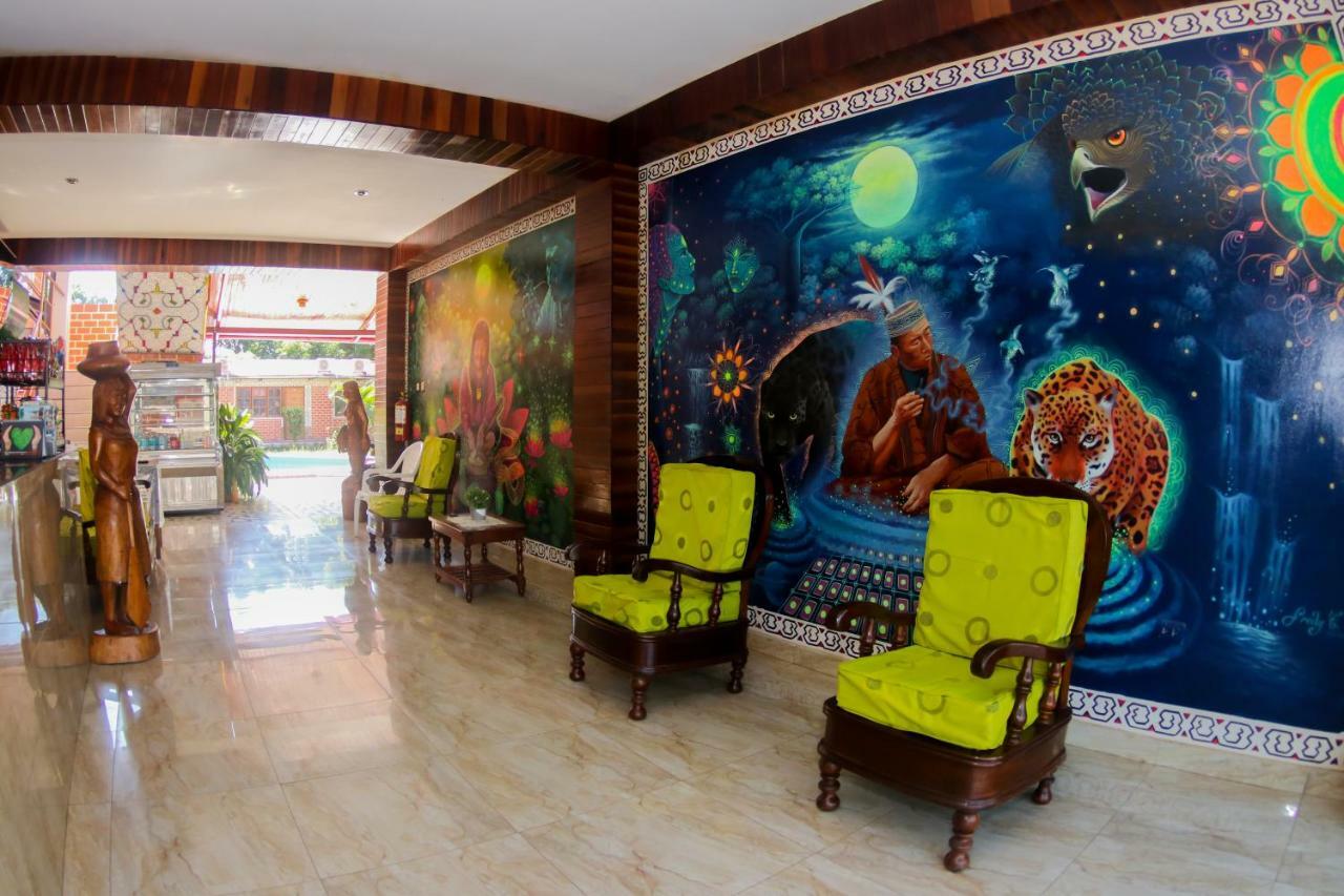 Gran Hotel Gusbet Pucallpa Bagian luar foto